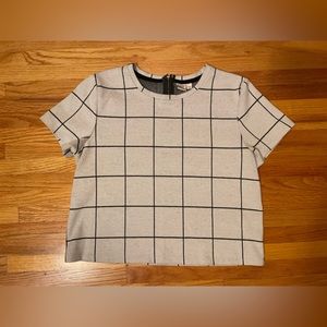 Twik crop shirt size medium